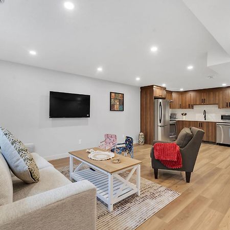 2 Bedroom Cozy Basement Secondary Suite YYC Esterno foto